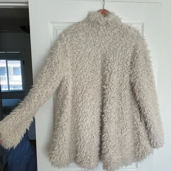 Free people Faux Fur Coat - Picture 5 of 7